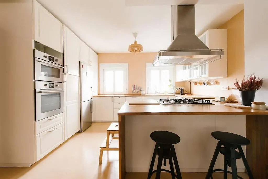 Cozy But Modern 2 Bed/Bath Perfect For Families Apartment Seville Spain